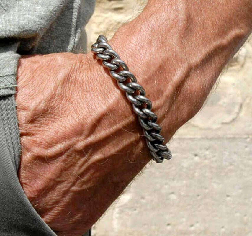 Men's Titanium Bracelet, Lightweight & Super Strong Jewellery gift for him made to order. Stunning curb chain Titanium bracelet.