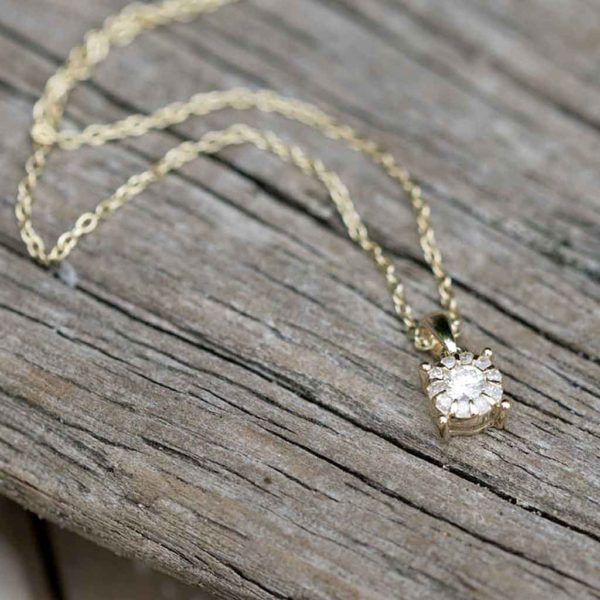 Solitaire Diamond 9K Gold Necklace in personalised gift box. Stunning 0.11ct Diamond & Gold Pendant on Gold Chain for Christmas, Anniversary & Birthday.