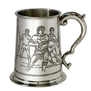Rugby tankard with oval rugby ball blank perfect for engraving & personalisation. Ideal prize, award or gift for for Rugby Clubs, Players & Fans.