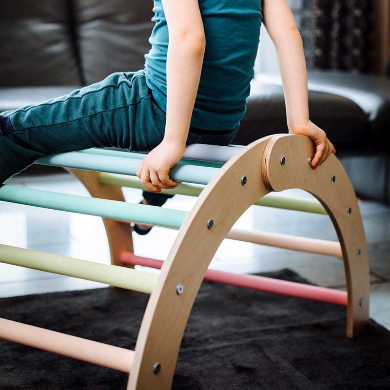 tiSsi® Climbing Arch with EU Shipping - indoor climbing frame for kids. Colourful birch wood arch to promote motor skills & confidence. Shop now, EU shipping!