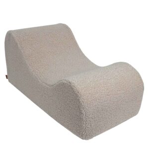 Kids Lounger Seat in Light Grey offers ergonomic comfort with its unique “S” shape, adjustable headrest & premium Bear material. Ireland & EU Delivery.