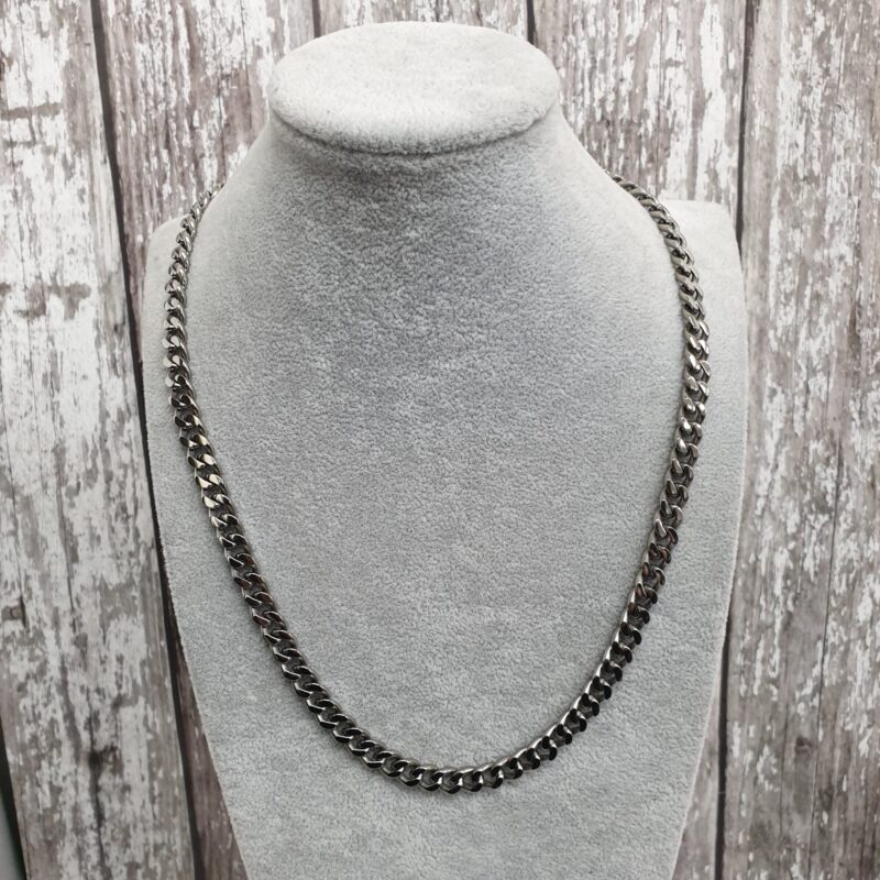 Pure Titanium Men’s Chain Necklace – Elegant Grey Lustre, Perfect Gift for Men in Ireland